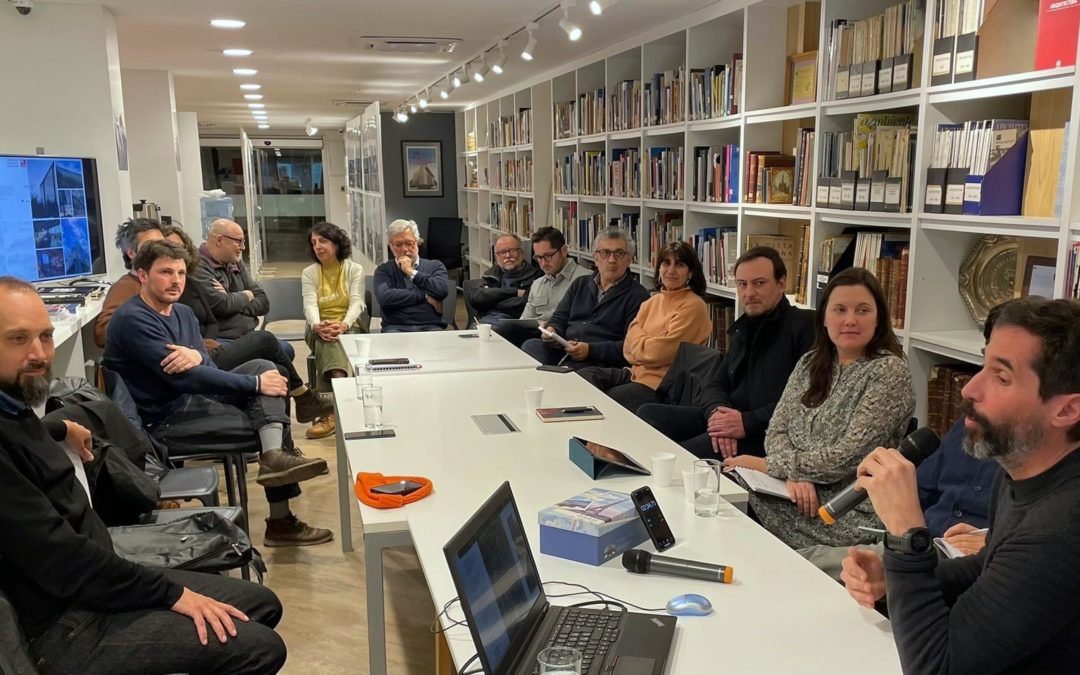Se realizó la última mesa de diálogo sobre arquitectura y urbanismo contemporáneo con un amplio debate