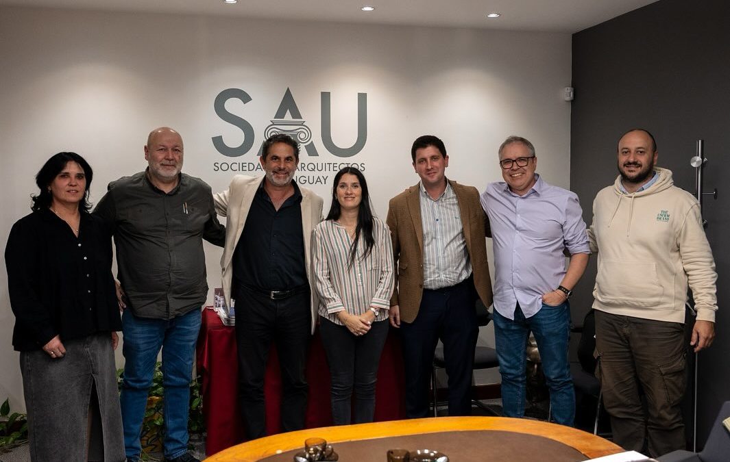 Encuentro de SAU con la candidata a la Intendencia de Montevideo Virginia Cáceres