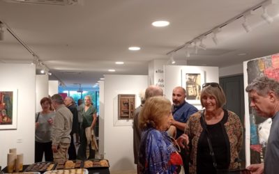 Se inauguró la muestra de collages de Marta Bongiovanni