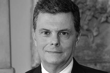 Cr. Máximo Perdomo