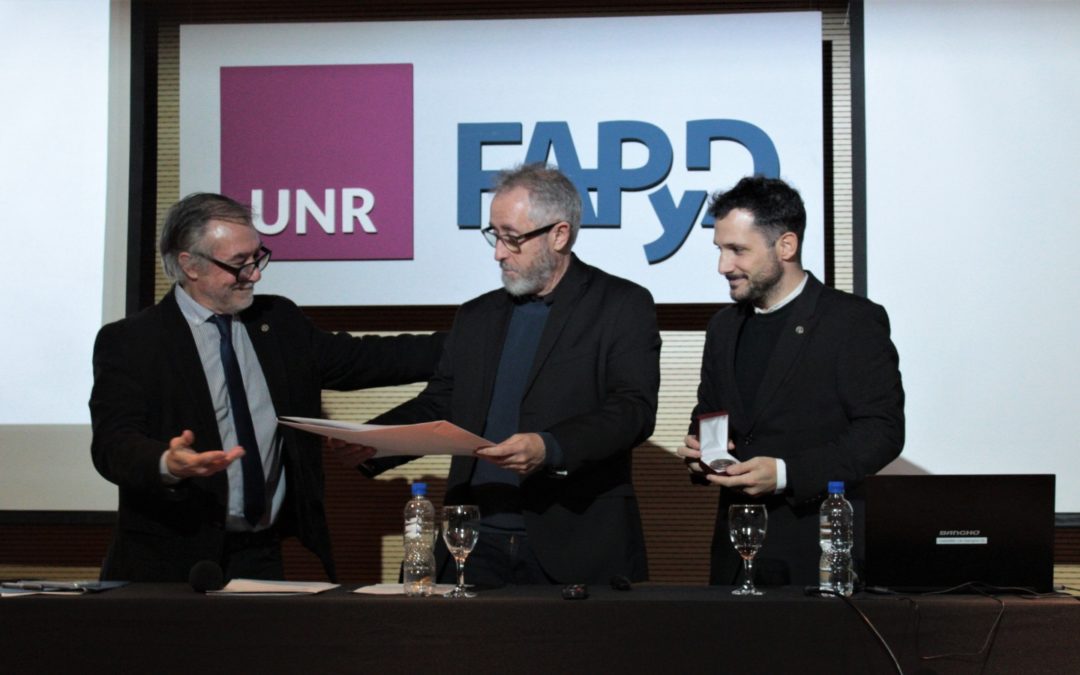 Se le otorgó la distinción Doctor Honoris Causa al Arq. Salvador Schelotto en Argentina
