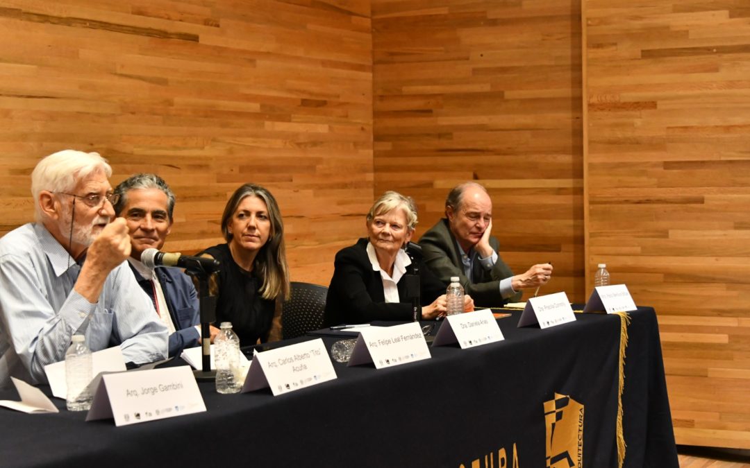 El Arq. Tito Acuña fue homenajeado en la Facultad de Arquitectura de la Universidad Nacional Autónoma de México