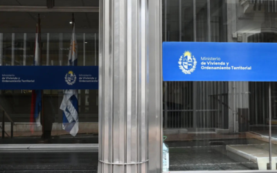 MVOT y SAU renuevan convenio para fortalecer la asistencia técnica en vivienda social