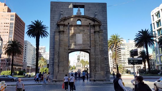 Conversatorio Ciudad Vieja